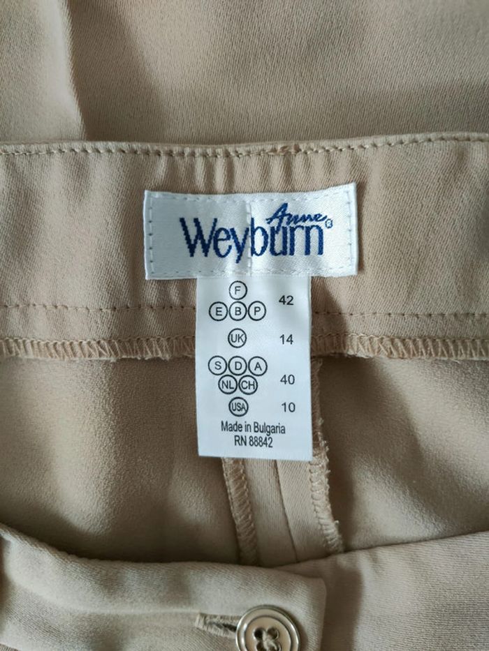 Pantalon beige coupe droite, détails poches, allure élégante et confortable - photo numéro 6