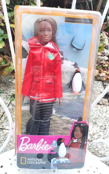 🌍 Poupée Barbie black National Geographic  Édition Collection année 2018