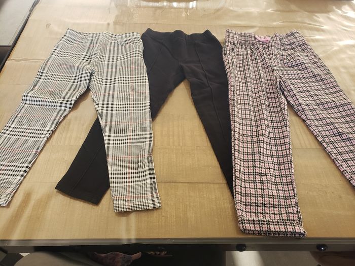 Lot 3 pantalons  6 ans en très bon état