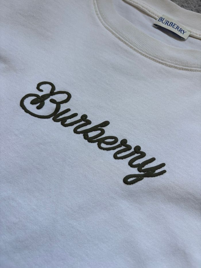 T-shirt Burberry Taille S - Très bonne état - photo numéro 6
