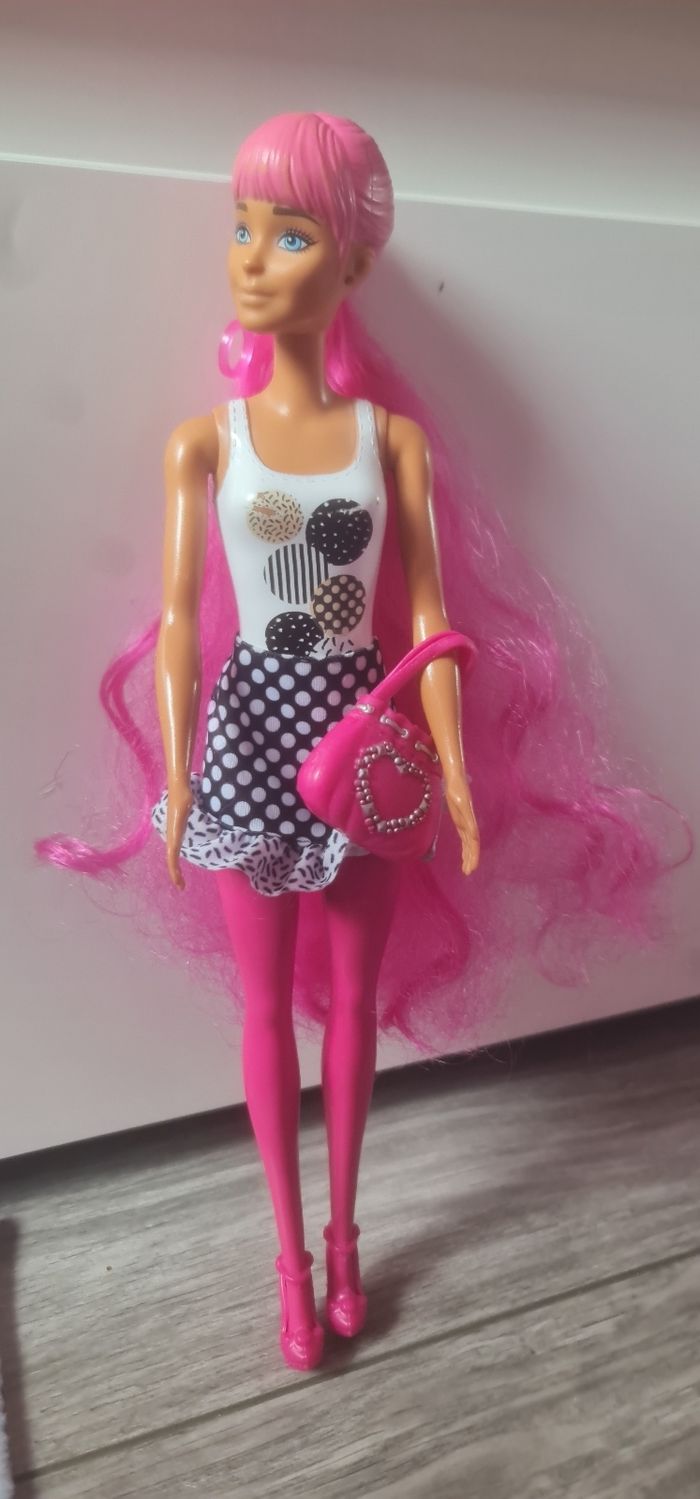 Barbie color