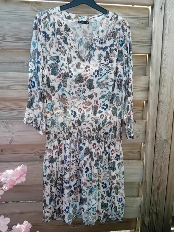 Lot de 8 robes femme Taille M ( 38 ) tbe