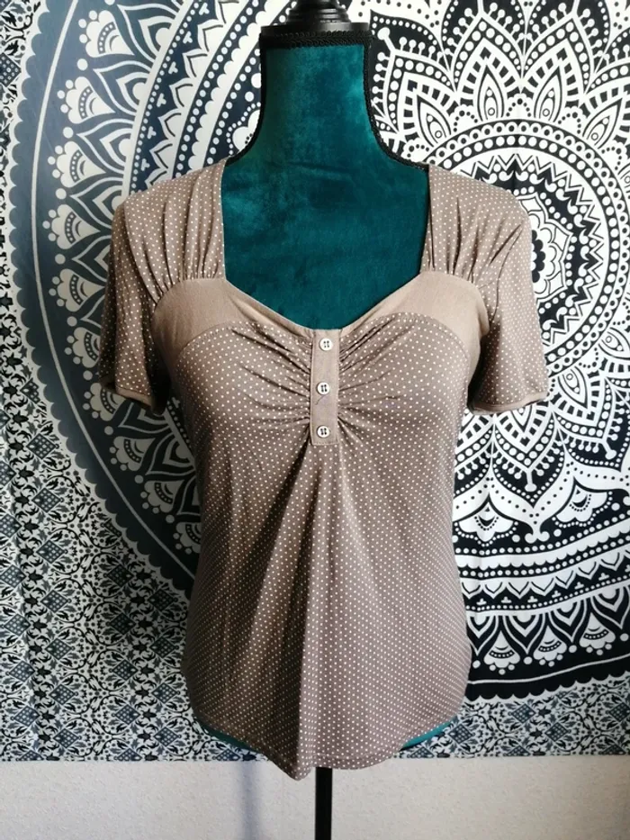 Top marron à pois blancs, encolure carré plissée avec boutons / vango paris / (T3, L) - photo numéro 2