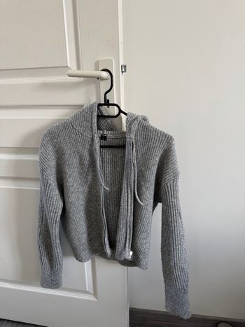 Gilet à capuche en maille - Kiabi