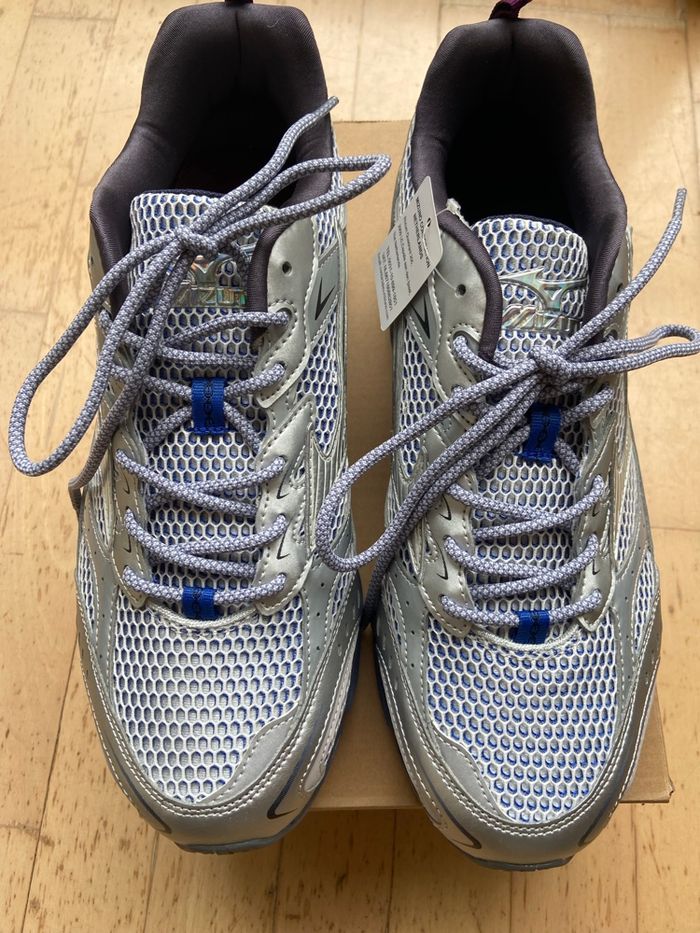 MIZUNO Mxr Gray 42.5 NEUF - photo numéro 6