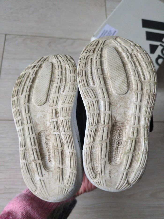 Baskets adidas 22 - photo numéro 5