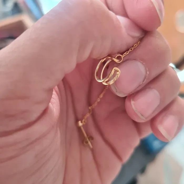 Bagues d'oreille avec chaine neuves - photo numéro 5