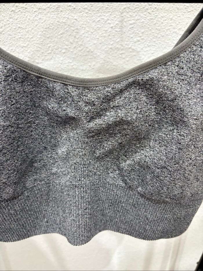 Brassière de sport grise - Taille M/L - photo numéro 2