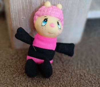 Poupée Luciole abeille