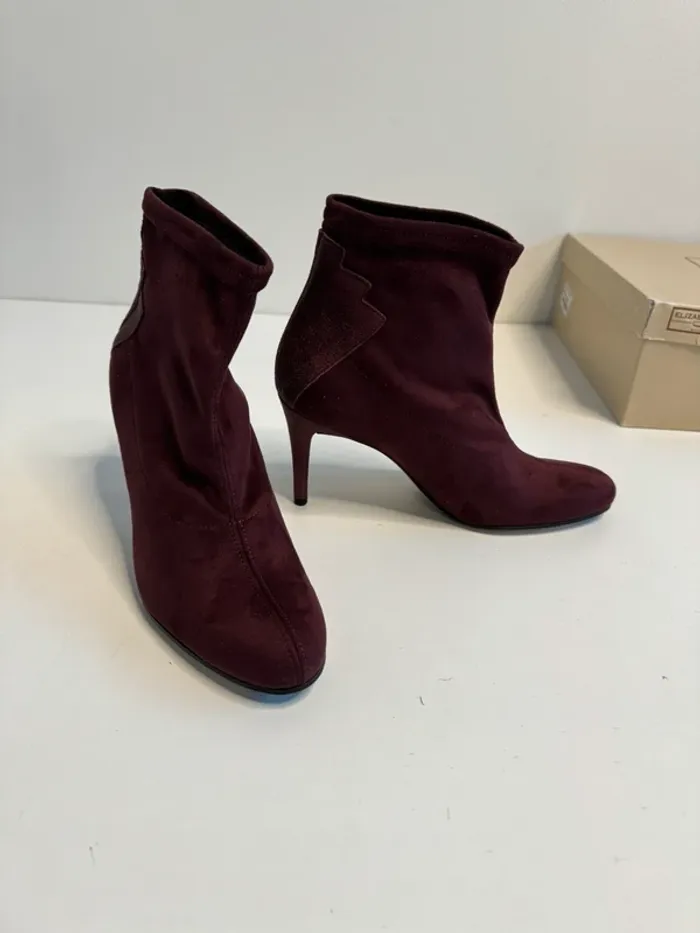 Belles bottines à talons Elizabeth Stuart couleur Bordeaux taille 38 neuves dans leur boîte. - photo numéro 3