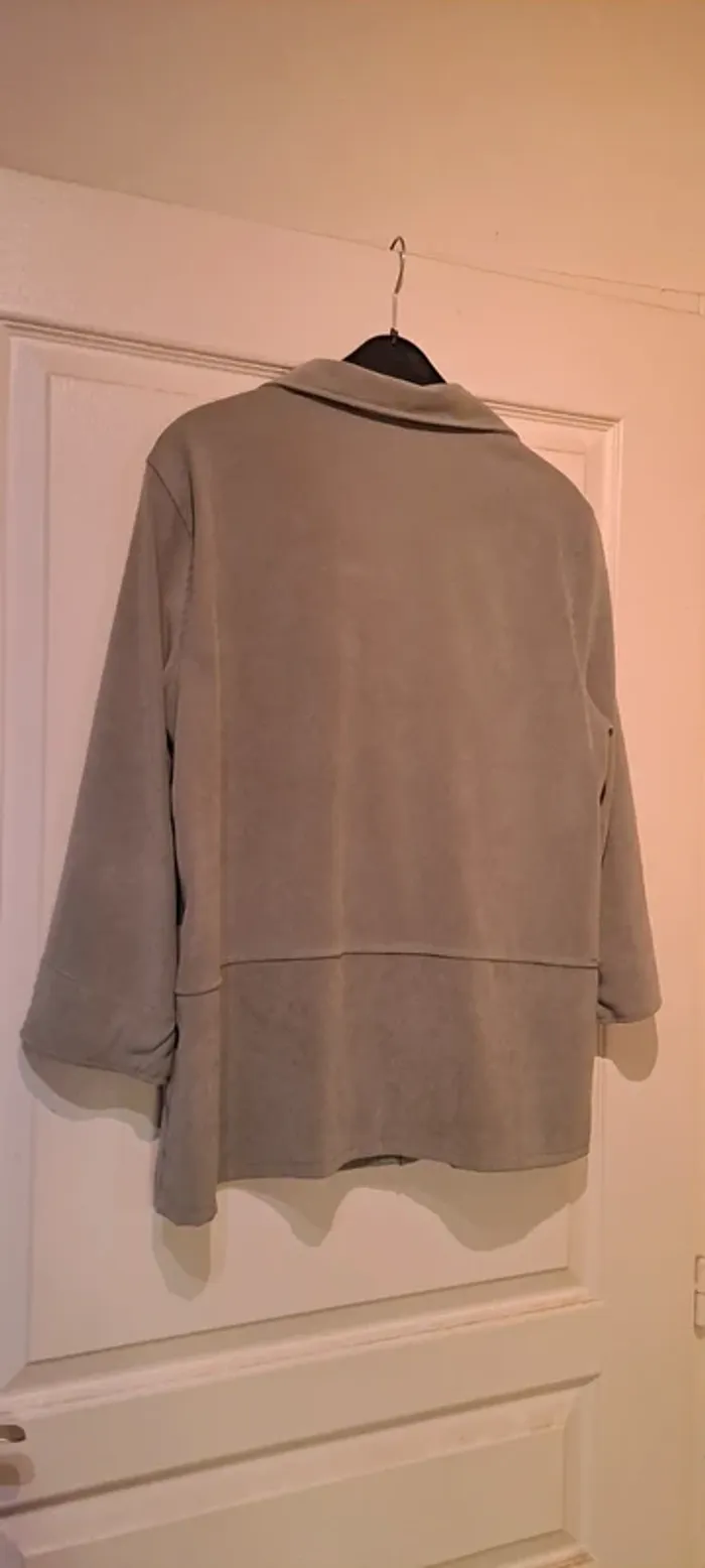 Veste kaki manches longues - Marque Pure&Simple - Taille 38 - Très bon état. - photo numéro 10