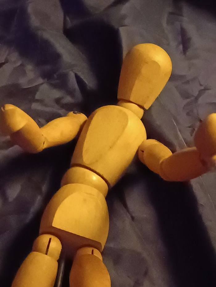 Mannequin articulé en bois dessin - photo numéro 8