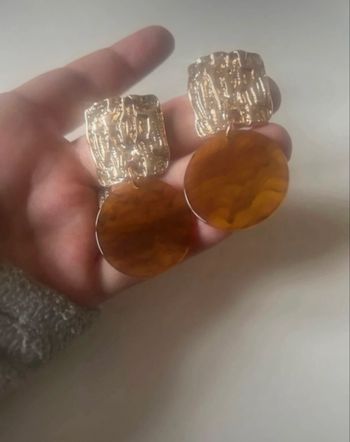 Boucles d’oreilles pendantes NEUVES pour femme forme ronde couleur ambre