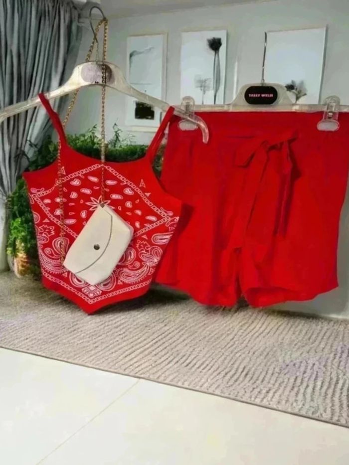 Ensemble 3 pièces rouge 🌹 4 ans 🌹