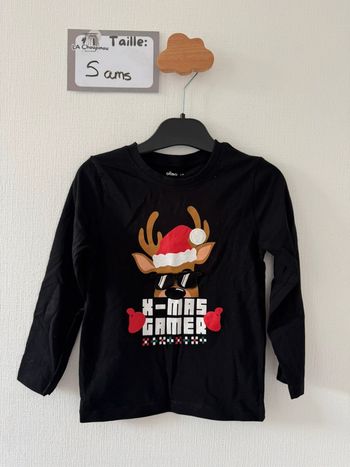 Tee shirt manches longues Noël - taille 5 ans 🌼