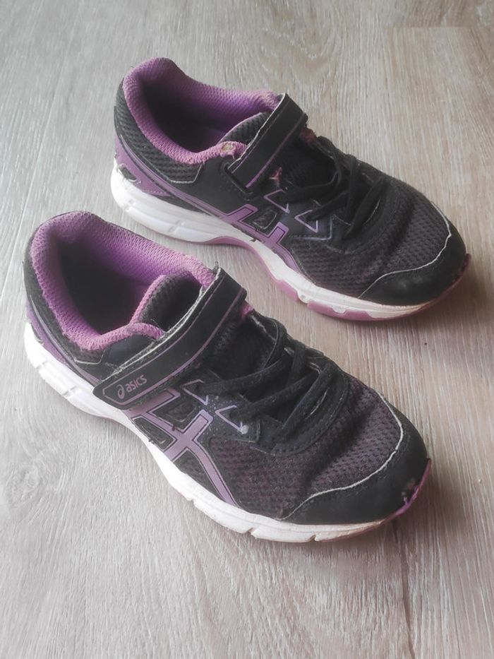 Basket fille Asics pointure 30 - photo numéro 2