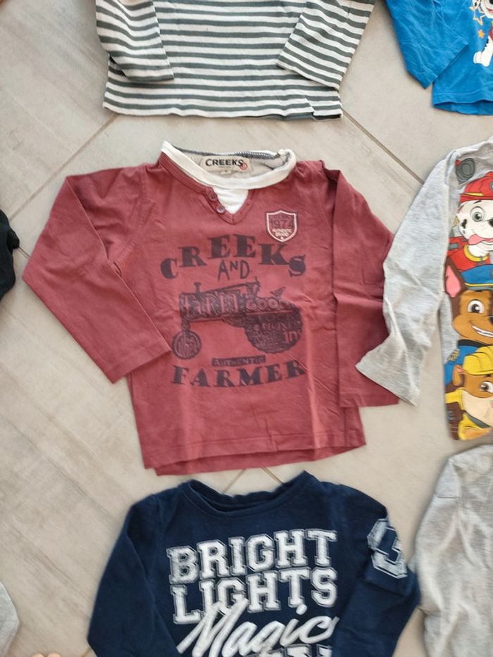 Gros lot de 20 vêtements garçon 5 ans - photo numéro 16