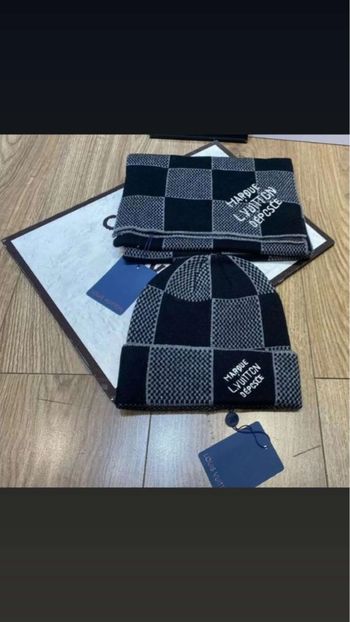 Bonnet + écharpe Lv