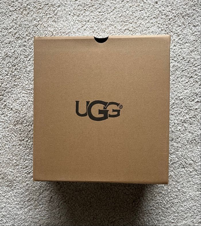 Mules fourrées UGG Funkette - Taille 38 - Neuves - photo numéro 10