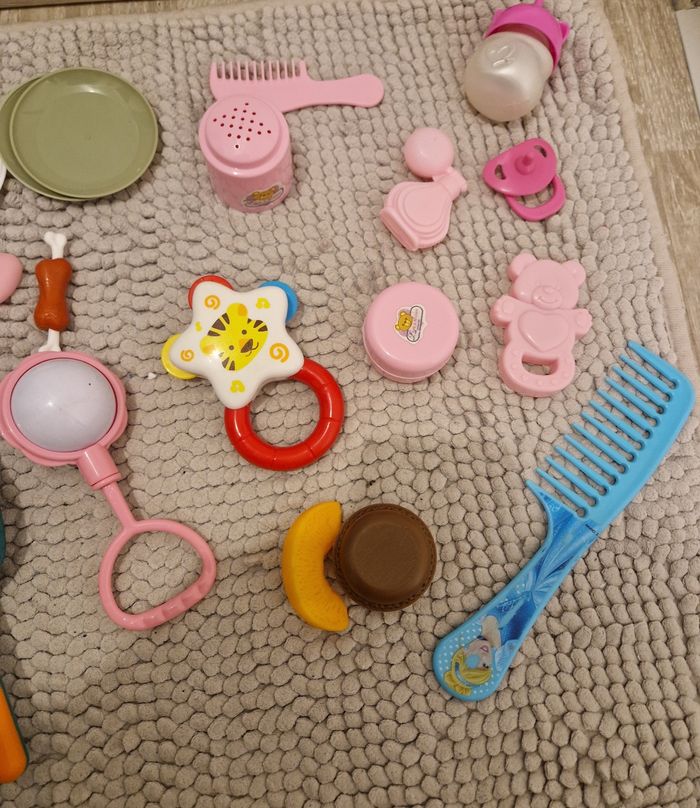 Lot accessoires poupée/bébé - photo numéro 3
