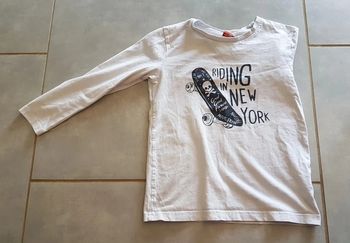 T-shirt ML 8 ans