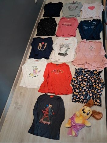 Lot de t shirts à manches longues 6ans neufs