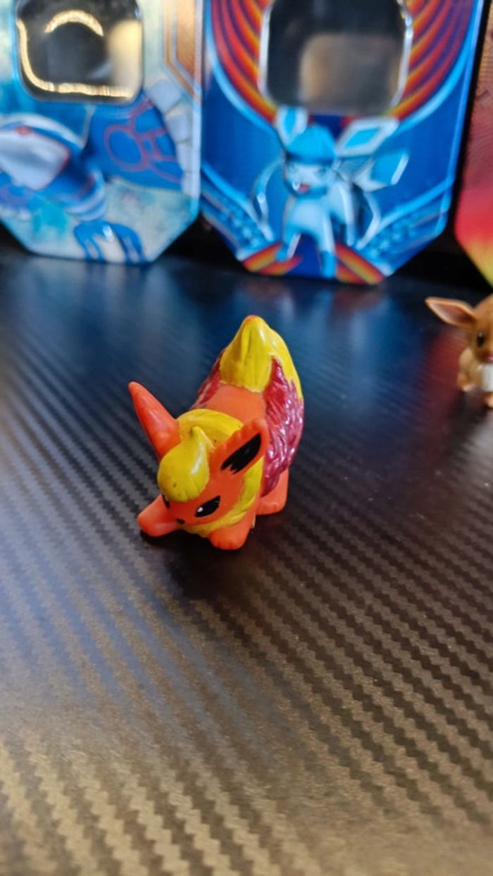 Lot figurine pokémon evolie - photo numéro 2