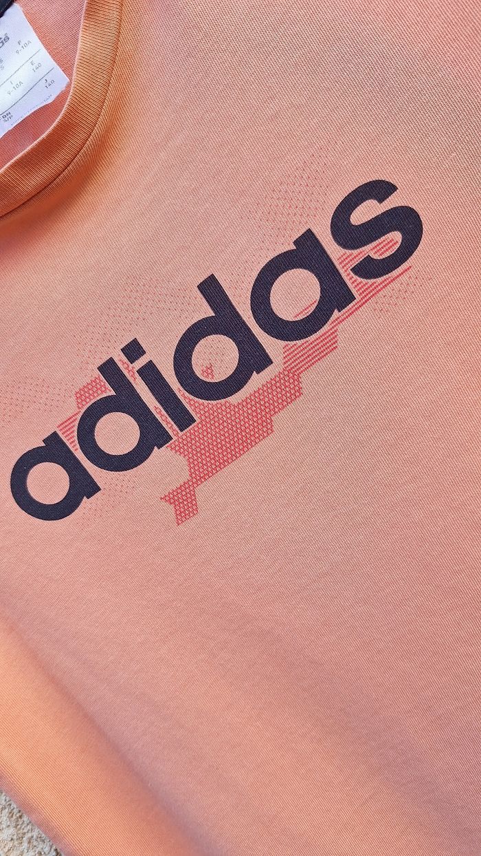 👚 T-shirt manches courtes Adidas 9/10 ans - photo numéro 4