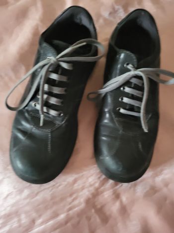 chaussure tout cuir t 37 TBS