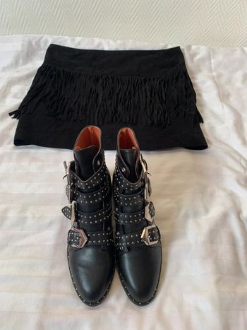 Jupe en cuir Noir Mango neuve avec étiquette prix 70€