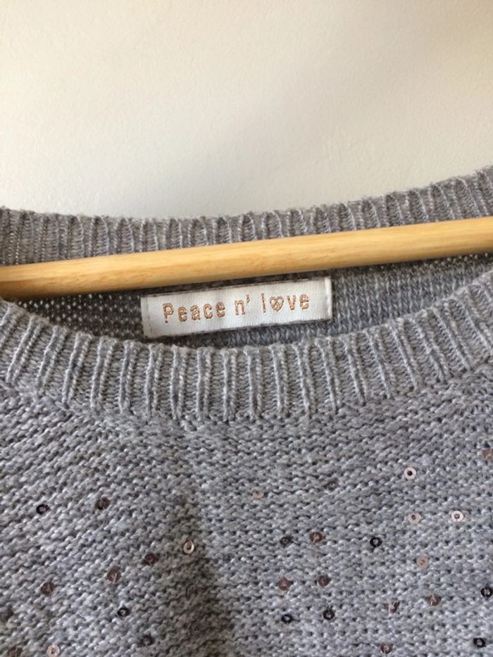 • Pull gris pailletté épaules dénudées • - photo numéro 13