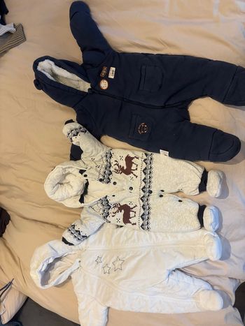 Lots de combinaisons nid d’ange 6 mois