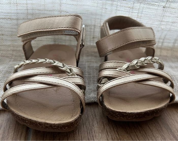Sandales bébé dorées Taille 20