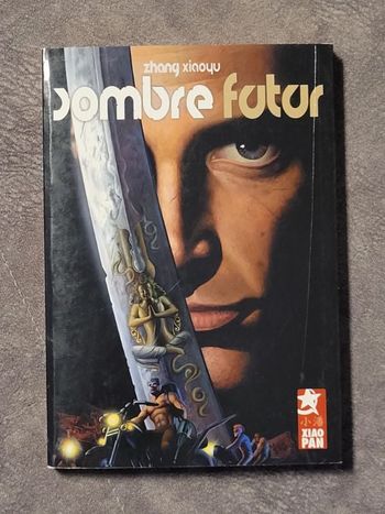 Sombre futur Par Xiaoyu Zhang, Ghislaine Yang (Traduction)