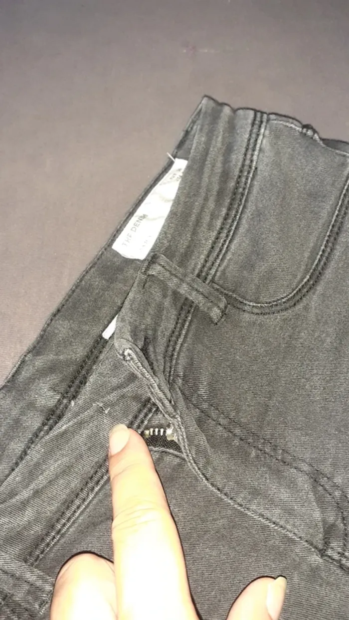 Jeans Zara noir - photo numéro 5