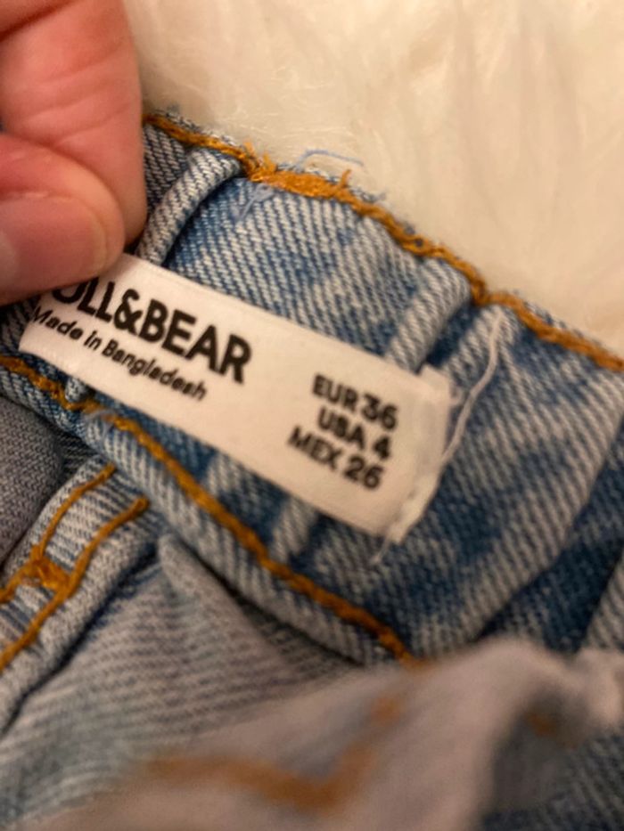 Jean mom pull&bear taille 36 - photo numéro 2