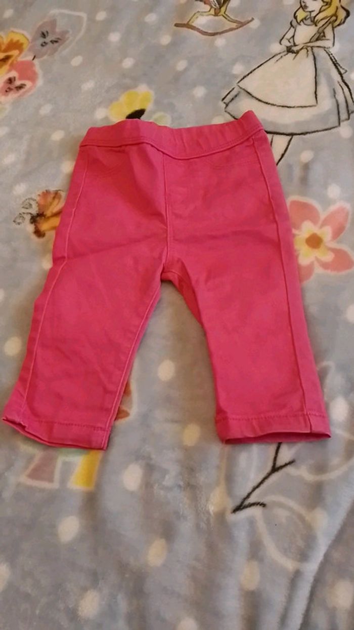 Tregging tissaia 9 mois neuf