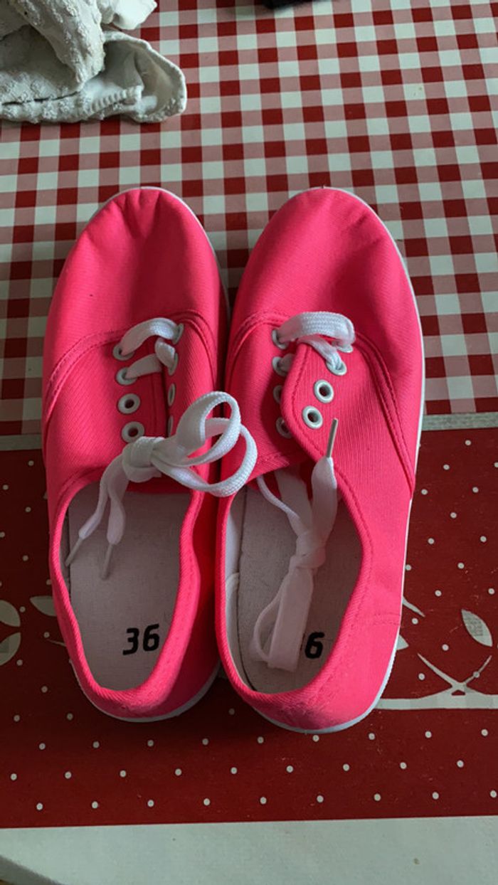 Chaussures tennis neuves rose