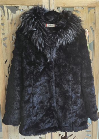 Veste en fausse fourrure