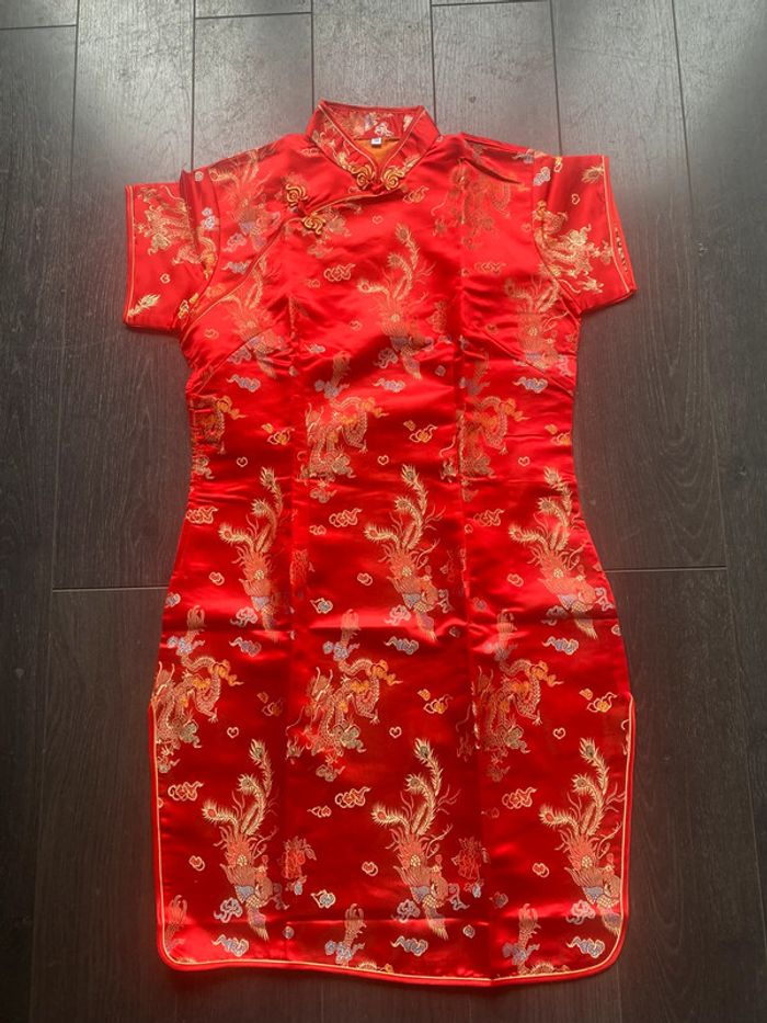 Robe Chinoise rouge motifs dragons taille 46 dimensions en description - photo numéro 5