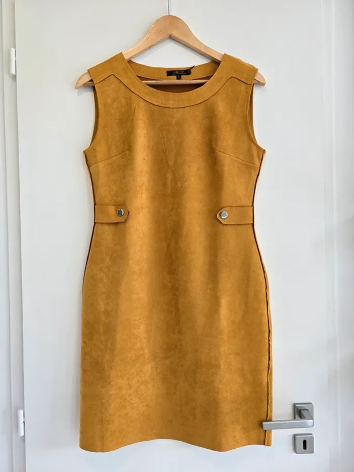 Robe cintrée
