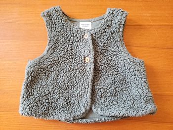 Gilet moumoute sans manches 18mois