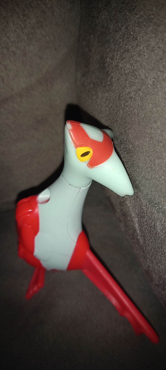 Figurine pokémon latias - photo numéro 6
