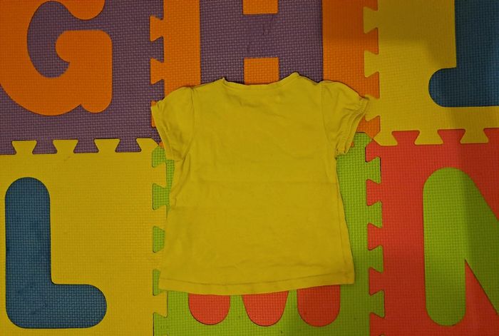 T-shirt manches courtes jaune cerises, gémo, taille 6 mois (68 cm) - photo numéro 2