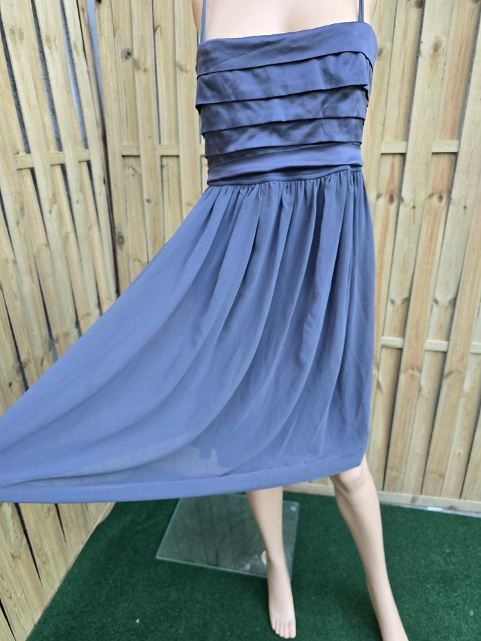 Robe neuve satinée voilage 🍒zara🍒taille 38 non négociable - photo numéro 2