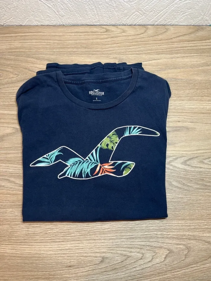 T-shirt Hollister - couleur bleu marine - taille S