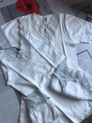 Ensemble en dentelle