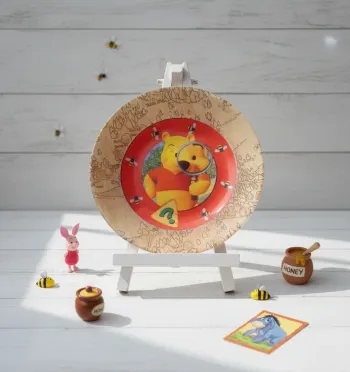 Assiette / Coupelle Disney Winnie Détective - "Super Sleuths"