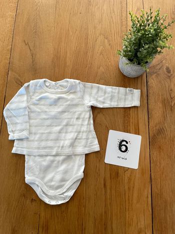 Bodie petit bateau 6mois