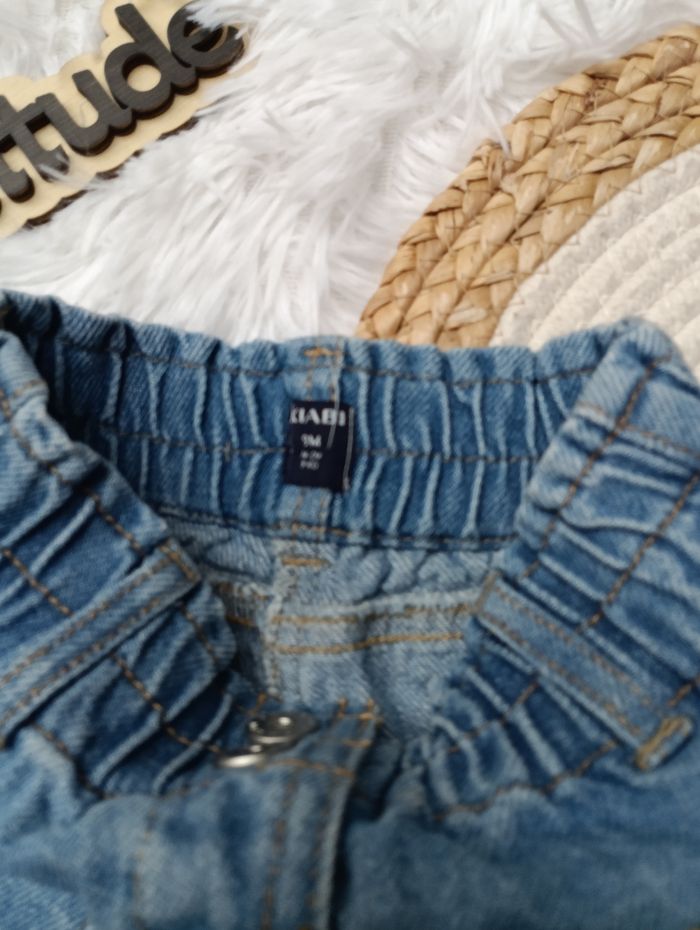 Short 9 mois comme neuf fille - photo numéro 2